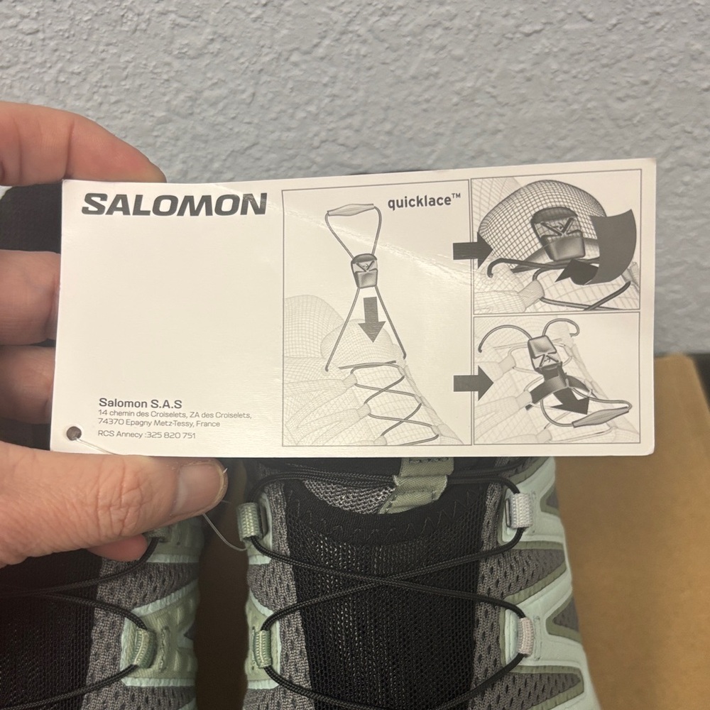 NWOT/ No Box Salomon Women's Light Green & Gray Trail Running Shoes - Picture 6 of 9